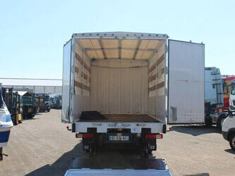 2013-renault-premium-1428872-45818593