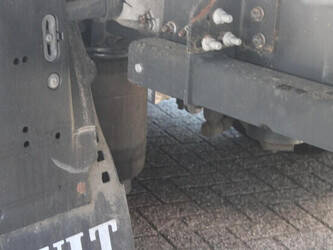 2013-renault-premium-1428872-45818601