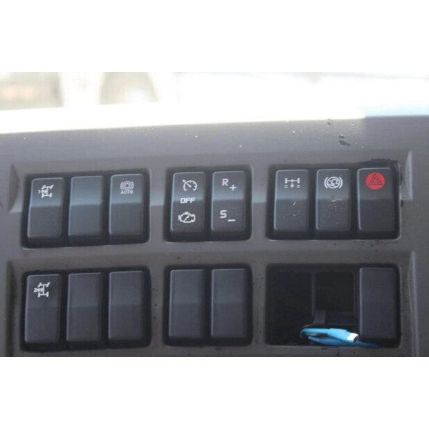 2013 رينو PREMIUM-45818618