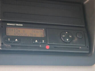 2013-renault-premium-1428872-45818628