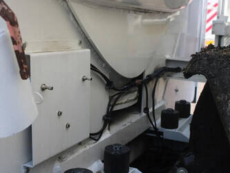 2013-renault-premium-1428873-45818643