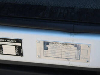 2013-renault-premium-1428873-45818659