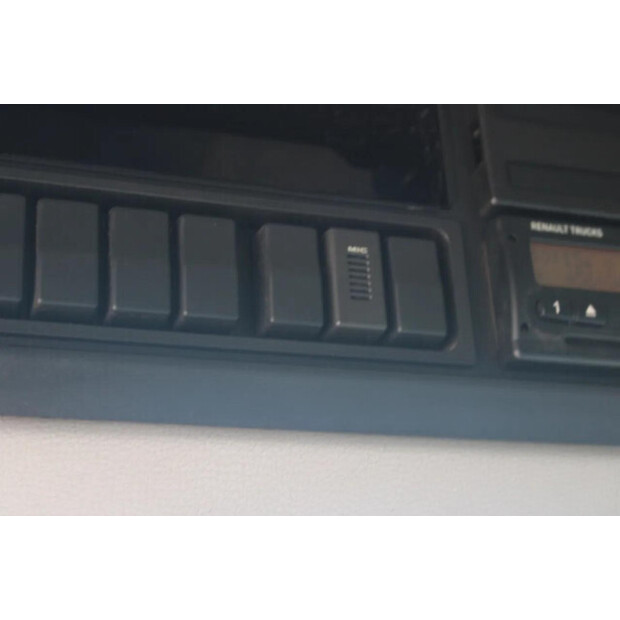 2013 Renault PREMIUM-45818675