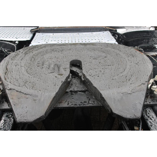 2018 داف XF 530-45818821