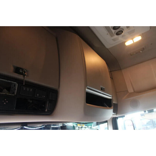 2018 داف XF 530-45818833