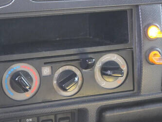 2011-nissan-45-13-45818875