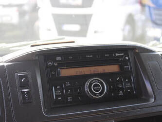 2011-nissan-45-13-45818877