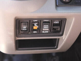 2011-nissan-45-13-45818884