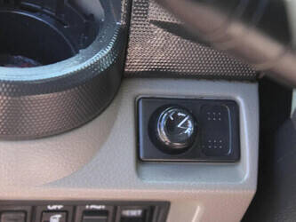 2011-nissan-45-13-45818885