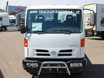 2005-nissan-atleon-1428880-45818891