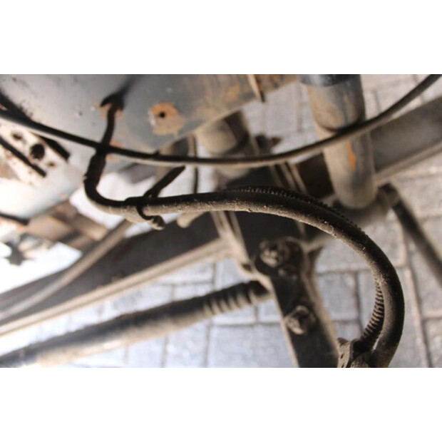 2005 NISSAN Atleon-45818902