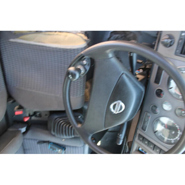 2005 NISSAN Atleon-45818904