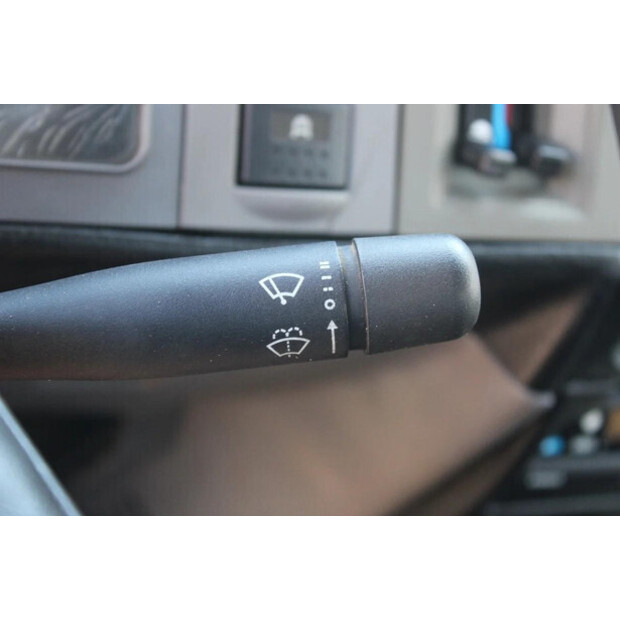 2005 NISSAN Atleon-45818910