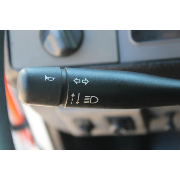 2005 NISSAN Atleon-45818913