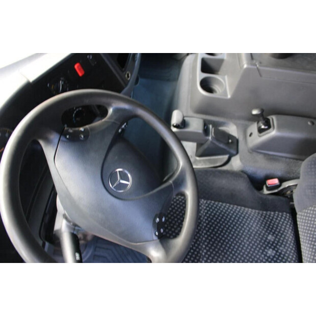 2011 مرسيدس بنز ATEGO-45818970