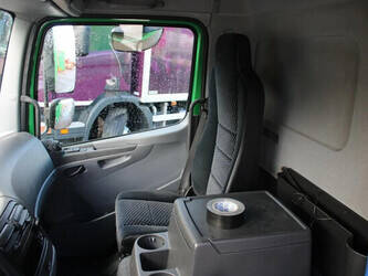 2011-mercedes-benz-atego-1428882-45818971