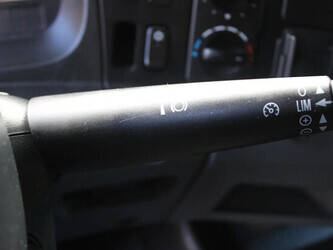 2011-mercedes-benz-atego-1428882-45818979