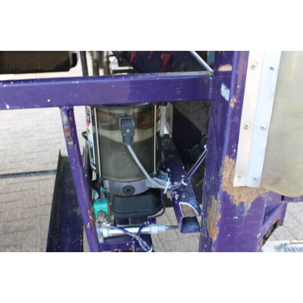 2008 داف CF 75-45819103