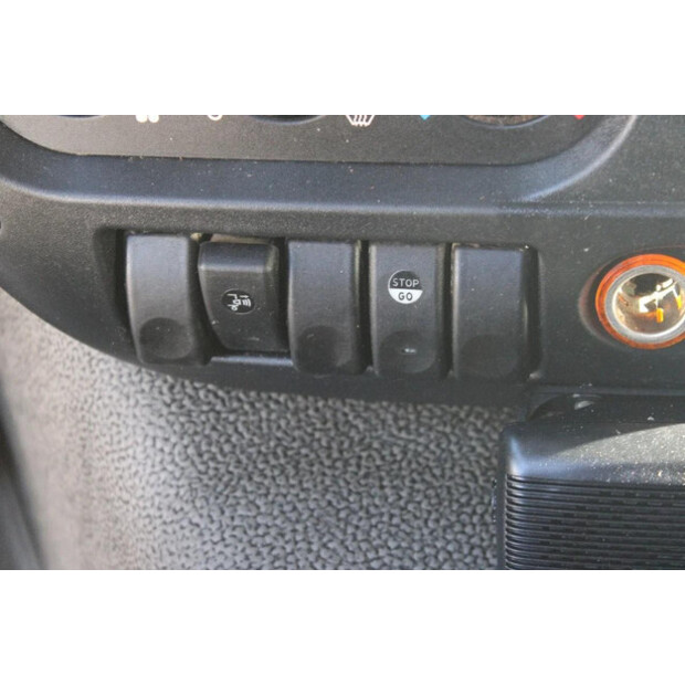 2008 داف CF 75-45819127