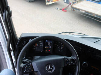 2013-mercedes-benz-antos-1428889-45819243