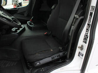 2013-mercedes-benz-antos-1428889-45819246