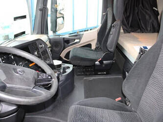 2015-mercedes-benz-actros-1428892-45819346