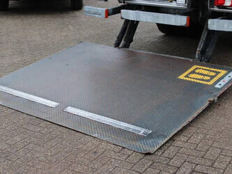 2015-mercedes-benz-actros-1428892-45819349