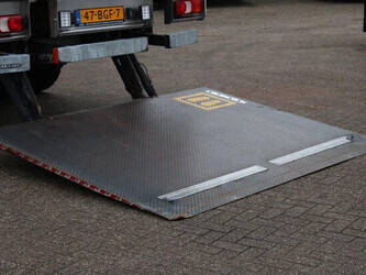 2015-mercedes-benz-actros-1428892-45819356