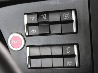 2015-mercedes-benz-actros-1428892-45819371