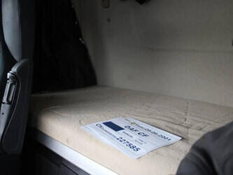 2015-mercedes-benz-actros-1428892-45819375