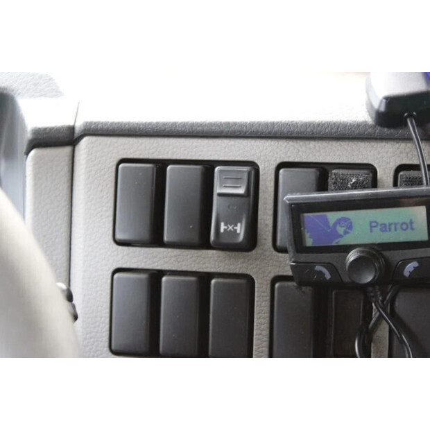 2008 فولفو FL12-45819582