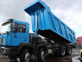 1989-man-50-45819669