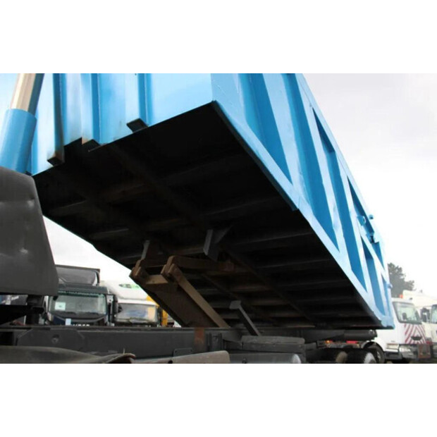 1989 مان 50-45819671