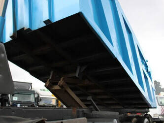 1989-man-50-45819671