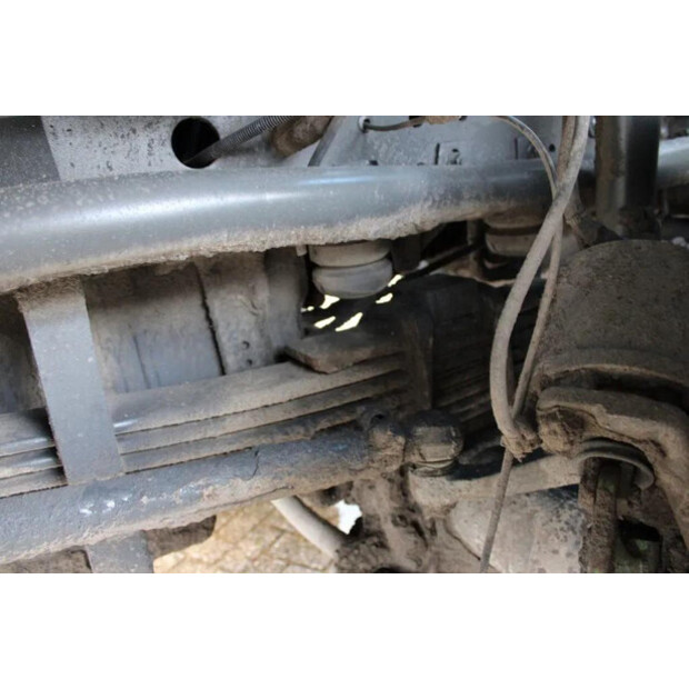 1989 مان 50-45819674