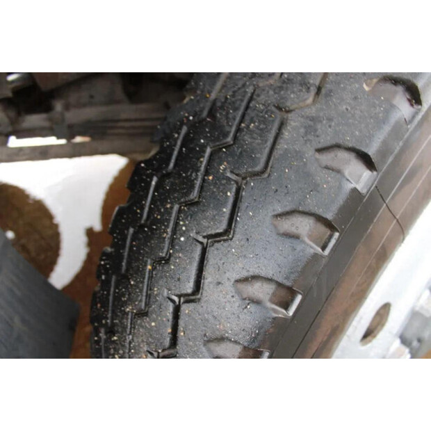 1989 مان 50-45819677