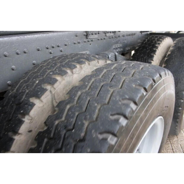 1989 مان 50-45819679