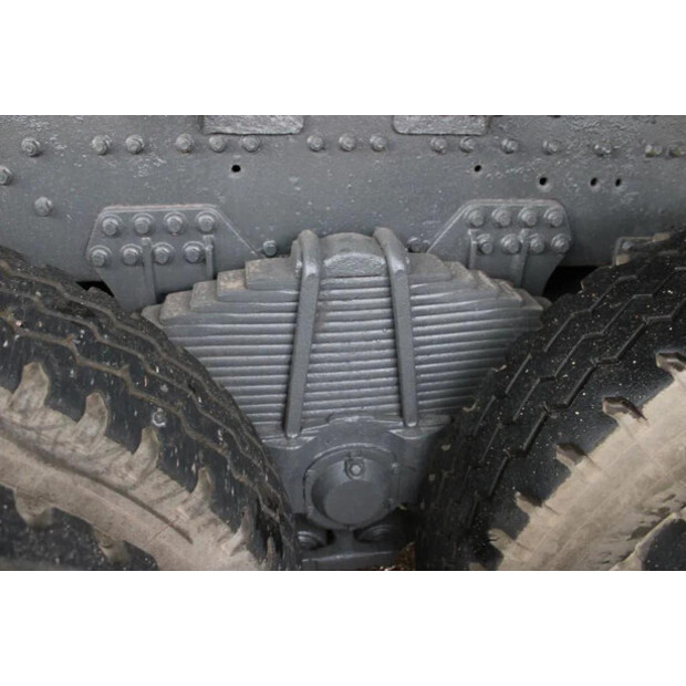 1989 مان 50-45819681