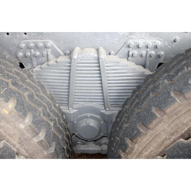 1989 مان 50-45819686