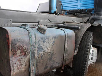 1989-man-50-45819688