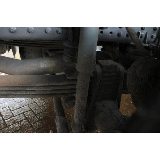 1989 مان 50-45819691