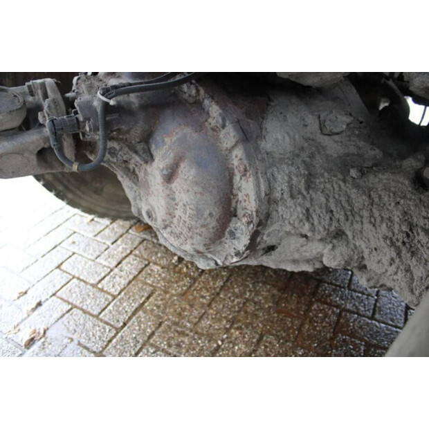 1989 مان 50-45819693