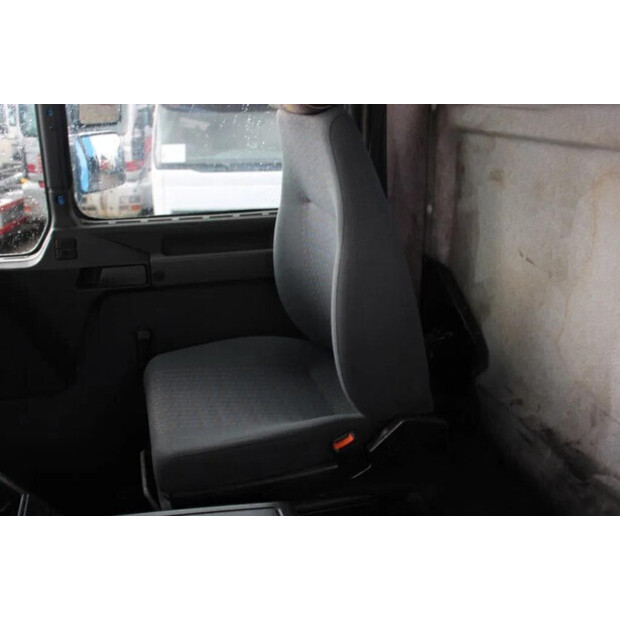 1989 مان 50-45819694