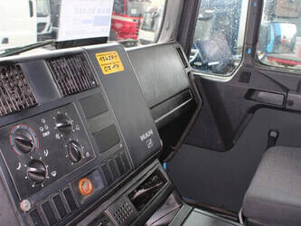 1989-man-50-45819695