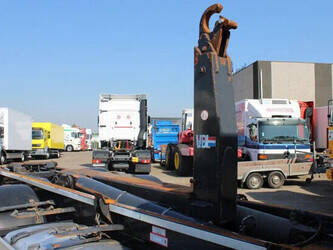 2013-scania-r440-1428902-45819750