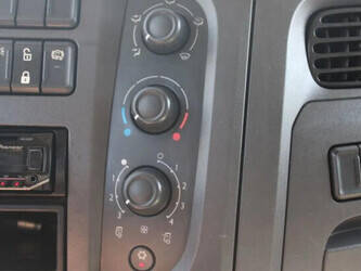 2014-daf-lf-180-1428903-45819805