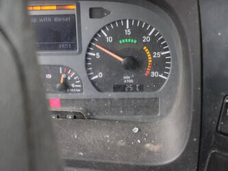 2010-mercedes-benz-axor-1428910-45820041