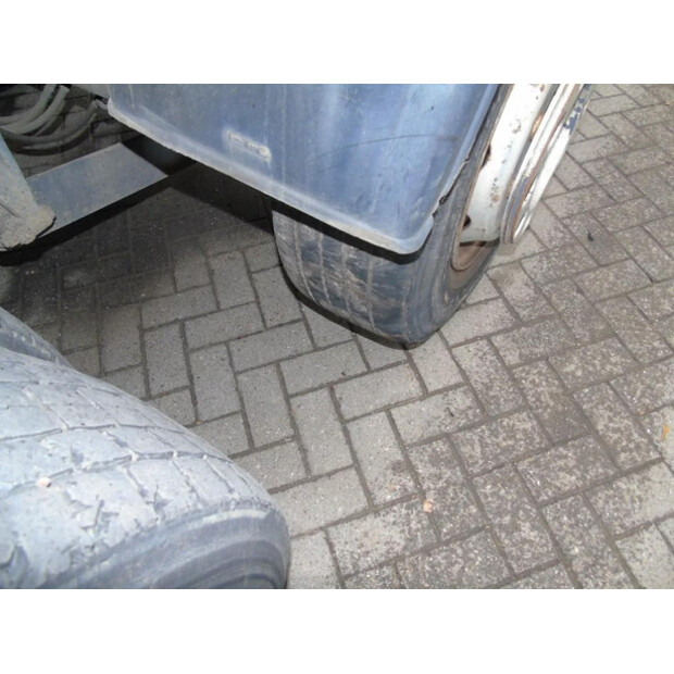 2010 Mercedes-Benz AXOR-45820055