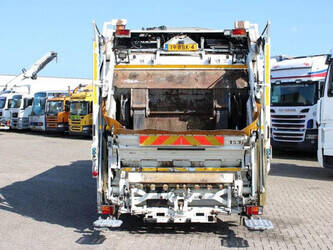 2012-iveco-stralis-1428912-45820111