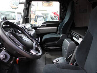 2017-man-tgx-18-480-1428915-45820205